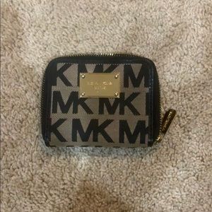 Michael kors mini wallet